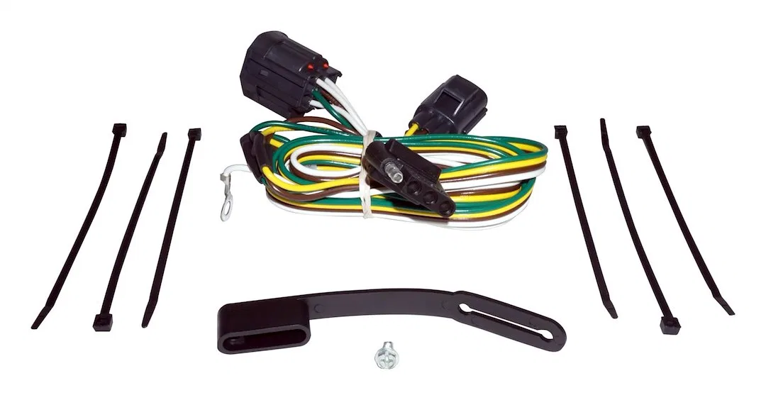 RT29005 – CROWN AUTO Trailer Wiring Connector, Plug And Play With 4-Way Flat Trailer Connection